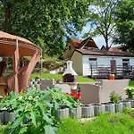 Kolonijna Park Дом отдыха *