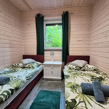 別荘 Kolonijna Park *