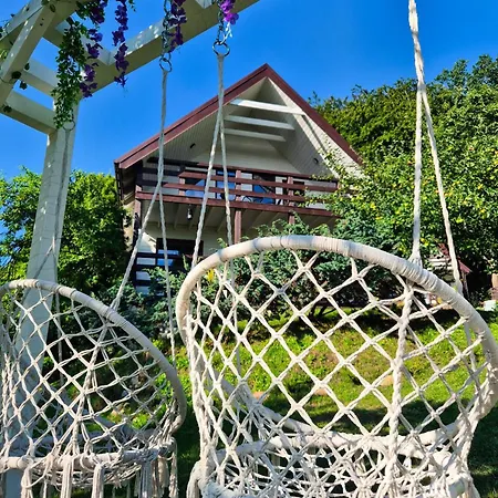 別荘 Kolonijna Park ミエンジズドロイェ